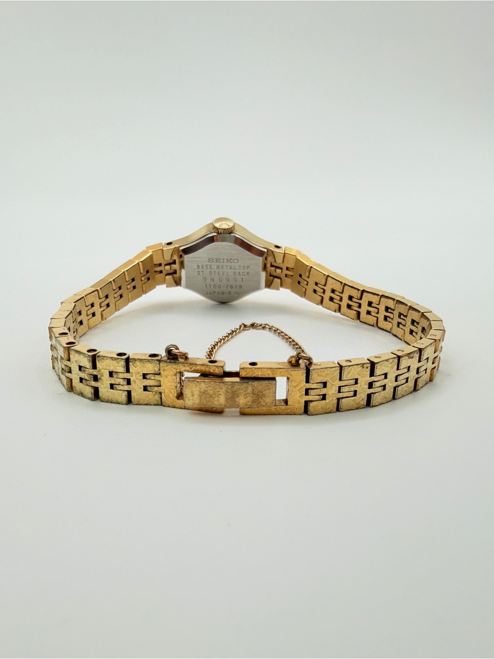 Vintage Seiko Quartz Ladies Watch Gold Tone 1100-7619 Japan w/ Box 6.5” - Picture 10 of 16